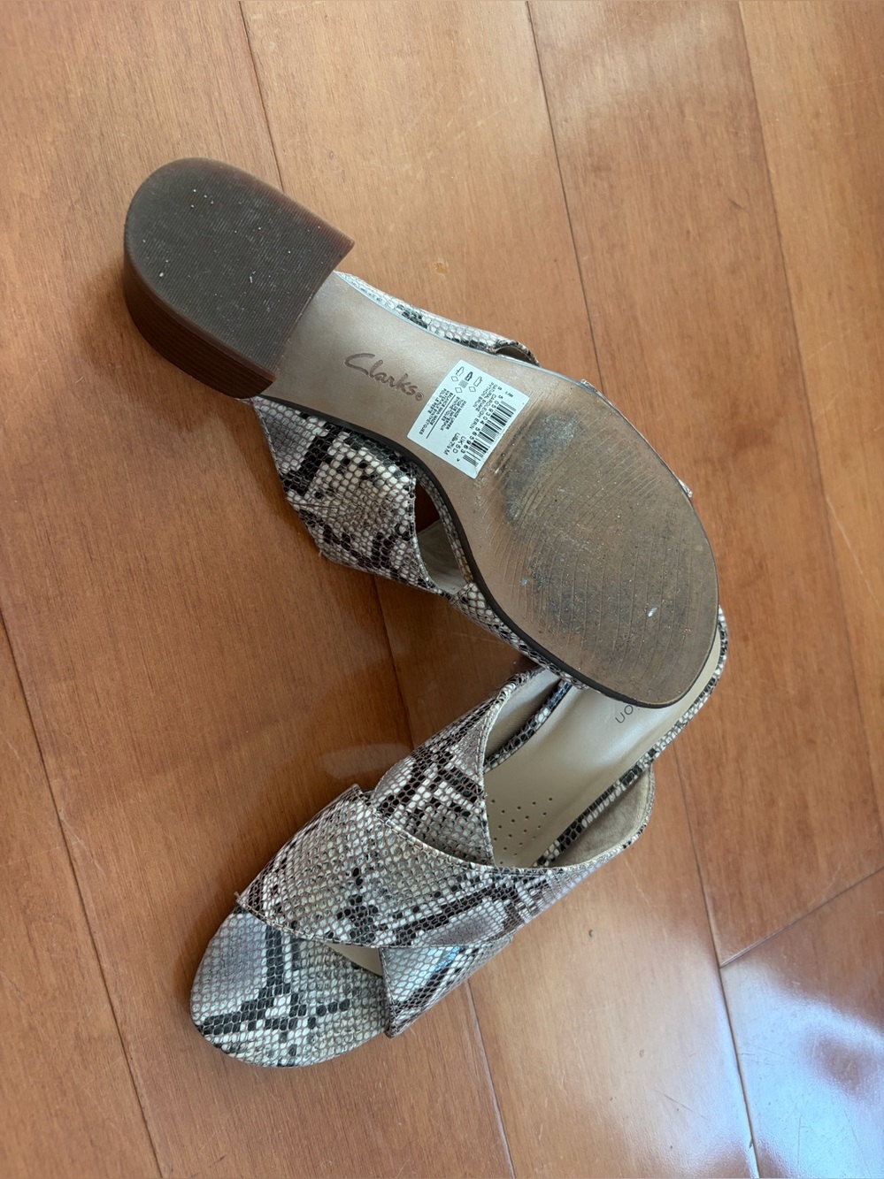 Clarks Snake Python Print Leather Sandals, 7.5 - Picture 6 of 6